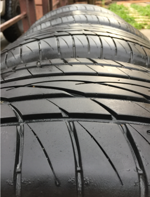 ยาง Falken 265 60 18 ปลายปี15 ดอกเต็ม เนื้อนิ่มๆ ใช้ยาว ราคาไม่แพง