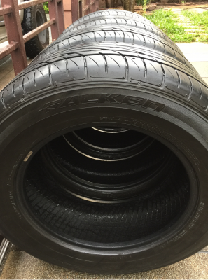 ยาง Falken 265 60 18 ปลายปี15 ดอกเต็ม เนื้อนิ่มๆ ใช้ยาว ราคาไม่แพง
