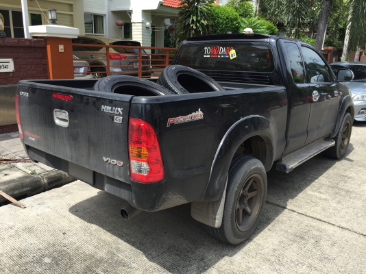 ยาง Falken 265 60 18 ปลายปี13 ดอกเต็ม ใช้ยาว ราคาไม่แพง