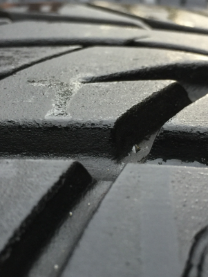 ยาง Falken 265 60 18 ปลายปี13 ดอกเต็ม ใช้ยาว ราคาไม่แพง