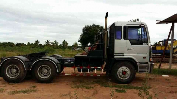 ขาย 980,000บ.หัวลาก ฮีโน่ เปอร์เฟียร์ FR1KZD K13C 335HP 2เพา พร้อม.หาง.พื้นเรียบ 3คาน ยาว12ม.รถสวยๆส