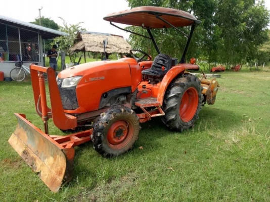 ขาย 225,000 บาท KUBOTA L3608 ปี 54 เครื่องดี เกียร์ดี. (ใบมีด-หาง 5 -โลตารี) เอกสารเล่มทะเบียน รถอยู่ จ.อุบล โทร&ไอดีไลน์ 0610710295 ขาย 225,000 บาท KUBOTA L3608 ปี 54 เครื่องดี เกียร์ดี. (ใบมีด-หาง 5 -โลตารี) เอกสารเล่มทะเบียน รถอยู่ จ.อุบล โทร&ไอดีไลน์ 0610710295