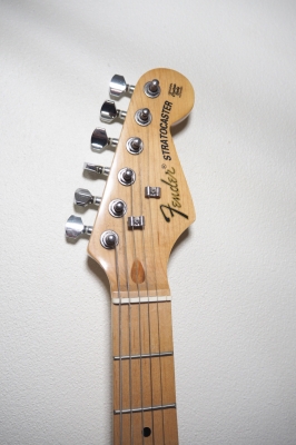 กีต้าร์ Fender จีน