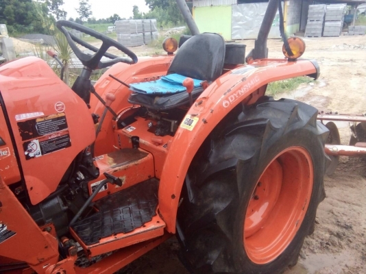 รถไถนานั่งขับคูโบต้า l3608  ปี 54 ชุดดันโค้งอุบล และพานหลังเล่มทะเบียนพร้อมโอน