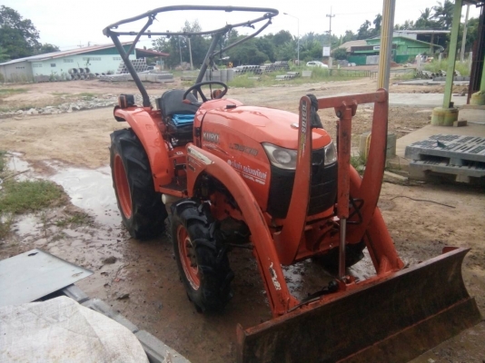 รถไถนานั่งขับคูโบต้า l3608  ปี 54 ชุดดันโค้งอุบล และพานหลังเล่มทะเบียนพร้อมโอน