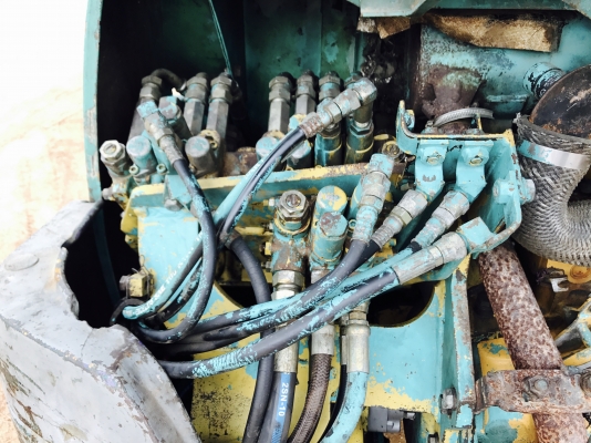 ขาย KOMATSU PC40-7 มีไลน์เจาะ พร้อมใช้งาน ขาย KOMATSU PC40-7 มีไลน์เจาะ พร้อมใช้งาน