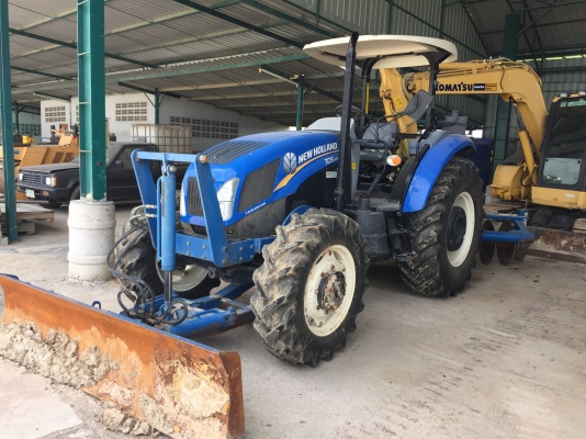 ขายครับ รถไถnew holland รถออกห้าง เล่มพร้อม