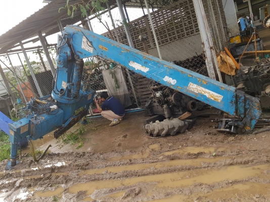 เครน TADANO แบบสามปลอก 2 ชัก ขนาด 5 ตัน แถมฟรีกระบะพื้นเรียบ ของรถสิบล้อ.