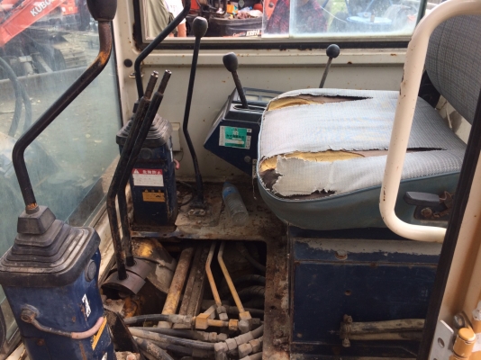 ขายรถแบคโฮ มีหัวเก๋ง