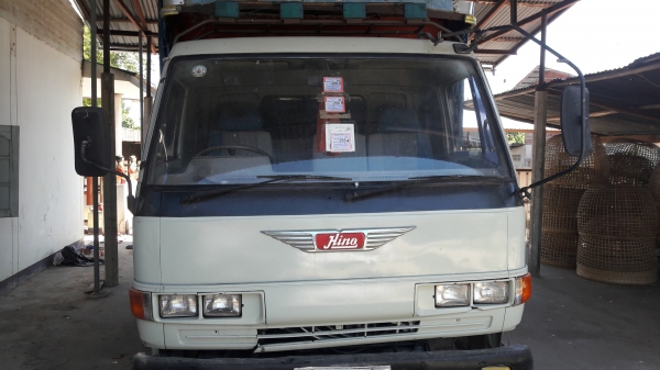 255000฿.6 ล้อ hino fc 2w 120 แรงม้า ล่องพร้อมคอก ไม้ ยาว 430 m ยาง 825 พวงมาลัยพาวเวอร์ ห้างโรงงานปี 255000฿.6 ล้อ hino fc 2w 120 แรงม้า ล่องพร้อมคอก ไม้ ยาว 430 m ยาง 825 พวงมาลัยพาวเวอร์ ห้างโรงงานปี