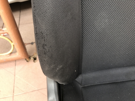 เบาะญี่ปุ่นเเท้มีขาด1จุดเย็บตอนขนส่งเเล้วสภาพโดยรวมยังสวยใหม่ๆ เบาะญี่ปุ่นเเท้มีขาด1จุดเย็บตอนขนส่งเเล้วสภาพโดยรวมยังสวยใหม่ๆ