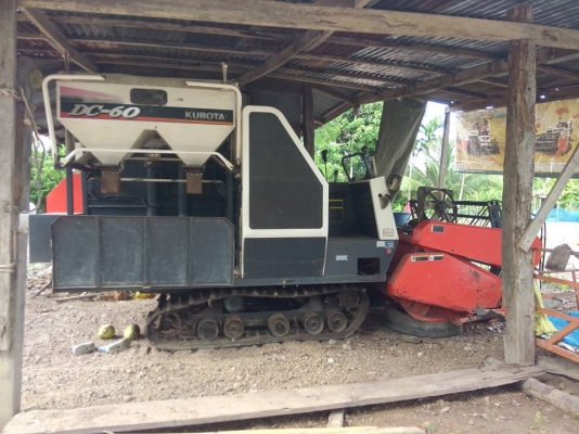 ขายรถเกี่ยวข้าว KUBOTA DC 60 ขายรถเกี่ยวข้าว KUBOTA DC 60