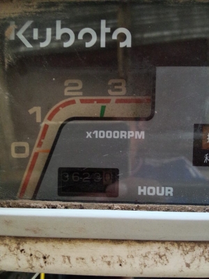 ขายรถเกี่ยวข้าว KUBOTA DC 60 ขายรถเกี่ยวข้าว KUBOTA DC 60