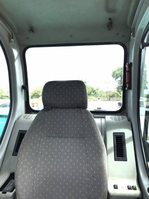 ขายรถแบคโฮ KOBELCO SK135SR YY01 มีลายหัวกระแทก รถนอกนำเข้าจากญี่ปุ่น สภาพสวยพร้อมใช้ มีVDOการทำงานครับ