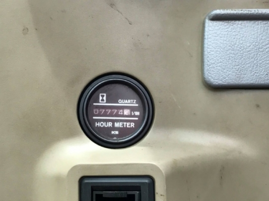 ขายรถแบคโฮ KOBELCO SK135SR YY01 มีลายหัวกระแทก รถนอกนำเข้าจากญี่ปุ่น สภาพสวยพร้อมใช้ มีVDOการทำงานครับ