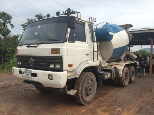ขายรถบรรทุก  10ล้อ โม่ปูน 2 เพลา 2 คัน 1050000 บาท