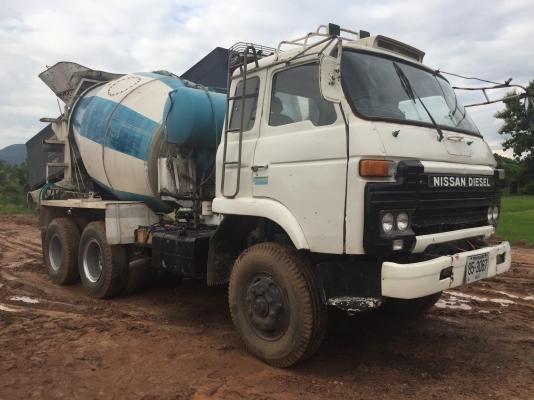 ขายรถบรรทุก  10ล้อ โม่ปูน 2 เพลา 2 คัน 1050000 บาท