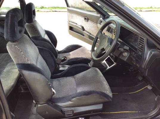 ขายรถสปอร์ตในตำนาน RZ1 ปี87 เครื่อง 1.5 เกียร์ธรรมดา แก๊สLPG กระจกไฟฟ้า ภายในสวยๆเดิมๆ แอร์วิทยุCD แม็ก15" รถขับดีมากๆพร้อมใช้ ภาษี มกรา60 ขายถูกด่วน