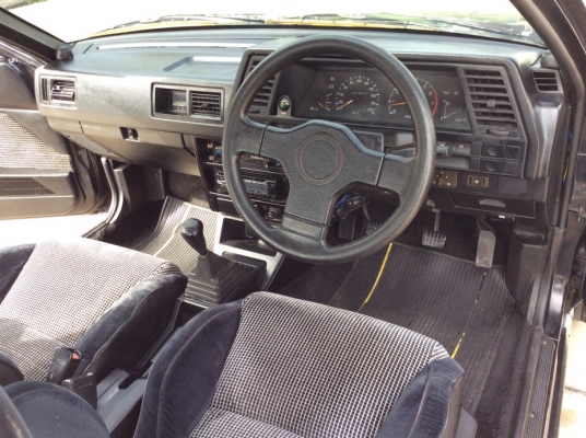 ขายรถสปอร์ตในตำนาน RZ1 ปี87 เครื่อง 1.5 เกียร์ธรรมดา แก๊สLPG กระจกไฟฟ้า ภายในสวยๆเดิมๆ แอร์วิทยุCD แม็ก15" รถขับดีมากๆพร้อมใช้ ภาษี มกรา60 ขายถูกด่วน