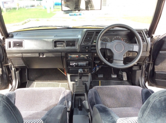 ขายรถสปอร์ตในตำนาน RZ1 ปี87 เครื่อง 1.5 เกียร์ธรรมดา แก๊สLPG กระจกไฟฟ้า ภายในสวยๆเดิมๆ แอร์วิทยุCD แม็ก15" รถขับดีมากๆพร้อมใช้ ภาษี มกรา60 ขายถูกด่วน