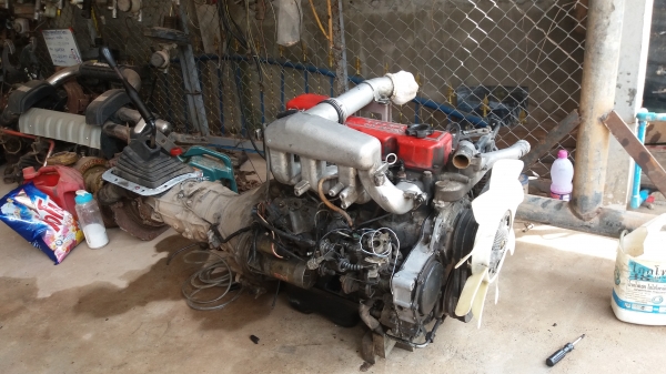 ขายเครื่อง Nissan BigM TD27ฝาแดง+เกียร์+เอกสารพร้อมโอน