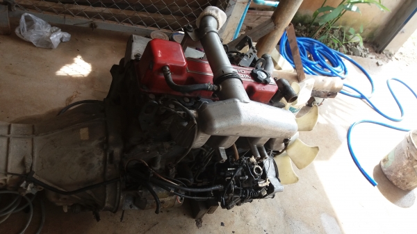 ขายเครื่อง Nissan BigM TD27ฝาแดง+เกียร์+เอกสารพร้อมโอน