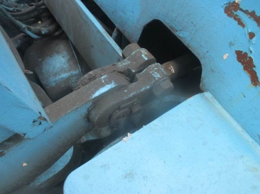 ขายรถยก2.5ตันเสา3ท่อน