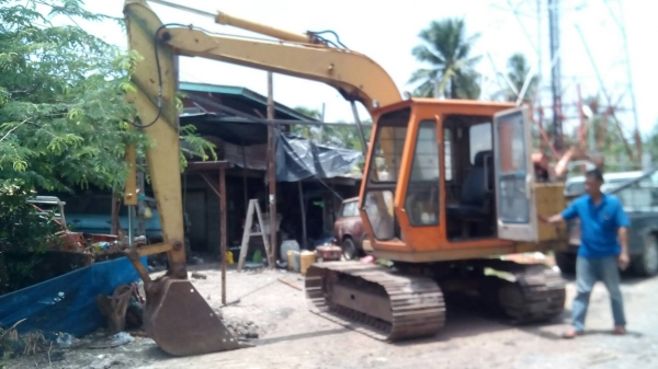 แบคโฮโคมัตสุ 10 HTราคา 250,000 รถภาคกลาง