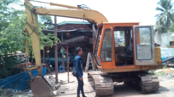 แบคโฮโคมัตสุ 10 HTราคา 250,000 รถภาคกลาง แบคโฮโคมัตสุ 10 HTราคา 250,000 รถภาคกลาง