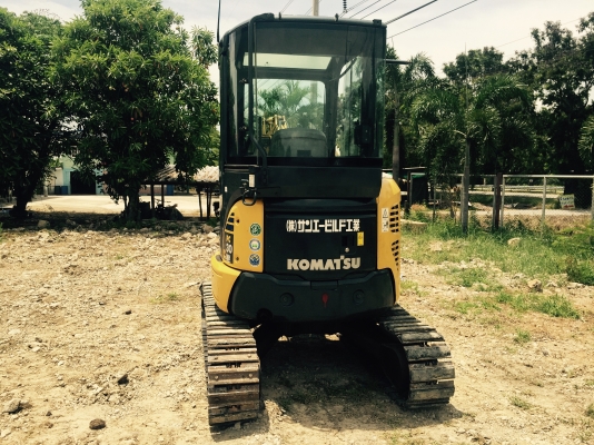 KOMATSU pc30 mr2