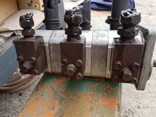 ขายปั๊มไฮโดรลิคเก่านอก9500