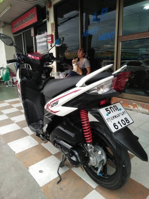 หัวฉีดรุ่นใหม่ GT 125 สีขาวแดง ปี 2559 (ล้อแม็กซ์แท้)รถสวยสุดสปอร์ต ราคาเร้าใจ
