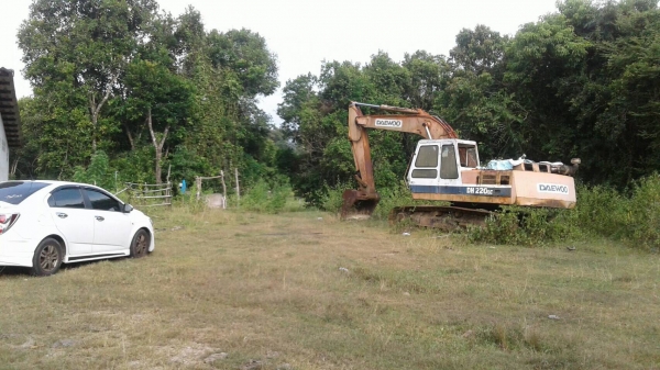 รถขุดDAEWOO DN220LC..รถใช้งานได้ปกติแล้วจอดไว้ ไมมีคนขับ เอกสารซื้อขาย