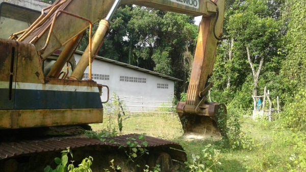 รถขุดDAEWOO DN220LC..รถใช้งานได้ปกติแล้วจอดไว้ ไมมีคนขับ เอกสารซื้อขาย
