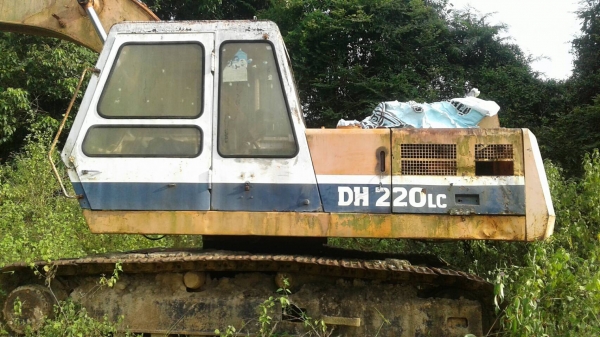 รถขุดDAEWOO DN220LC..รถใช้งานได้ปกติแล้วจอดไว้ ไมมีคนขับ เอกสารซื้อขาย รถขุดDAEWOO DN220LC..รถใช้งานได้ปกติแล้วจอดไว้ ไมมีคนขับ เอกสารซื้อขาย