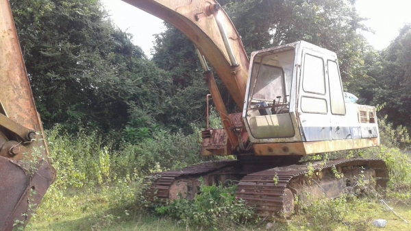 รถขุดDAEWOO DN220LC..รถใช้งานได้ปกติแล้วจอดไว้ ไมมีคนขับ เอกสารซื้อขาย