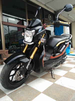 โฉมใหม่ปัจจุบัน Honda Zoomer X สีดำ ตัวท๊อป ปี 2559 หล่อขั้นเทพ เรือนไมล์ดิจิตอล ราคาถูกๆ