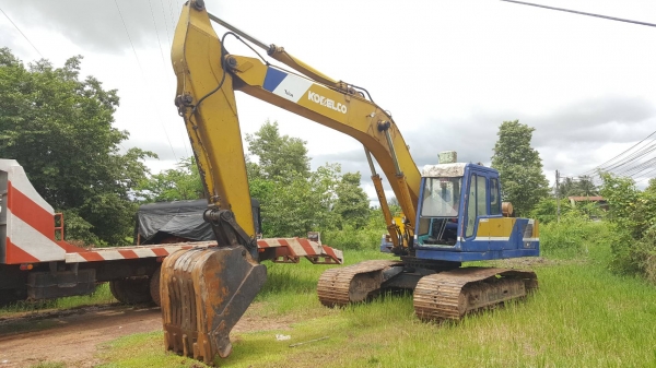 ขาย แบคโฮ KOBELCO SK200 Mark 2 เครื่อง 6BG1 เทอร์โบ ปั้มใหม่ ช่วงล่างเต็ม รถใช้งานได้ดี เอกสารใบซื้อขาย