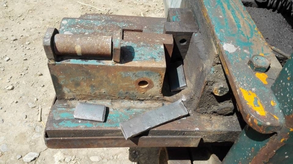 ** SOLD ** เครื่องดัดตัด2in1 BERGIN รุ่น BBC40A ดัด 40 mm / ตัด 32 mm(ใบมีดตัดมี2ข้างตัดได้2ฝั่ง)ไฟ 380V พร้อมใช้