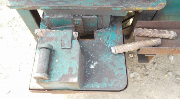 ** SOLD ** เครื่องดัดตัด2in1 BERGIN รุ่น BBC40A ดัด 40 mm / ตัด 32 mm(ใบมีดตัดมี2ข้างตัดได้2ฝั่ง)ไฟ 380V พร้อมใช้