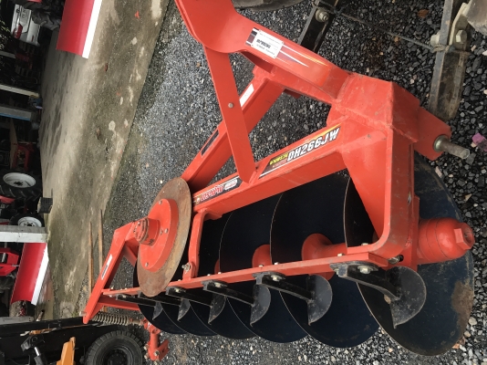 ขายรถไถคูโบต้า #M7040 สภาพนางฟ้า รถปี 59 ใช้งาน 534 ชั่วโมง รถมือ2 สภาพเหมือนใหม่ พร้อมอุปกรณ์ดันหน้า+ผาน7 #ราคา 768,000 บาท สนใจโทร 081-9136451 , 087-8390653  ขอดูรูปเพิ่มเติม Line:bow6451 ค่ะ #เล่มพร้อมโอน  #ราคาจัดส่งฟรี ค่ะ