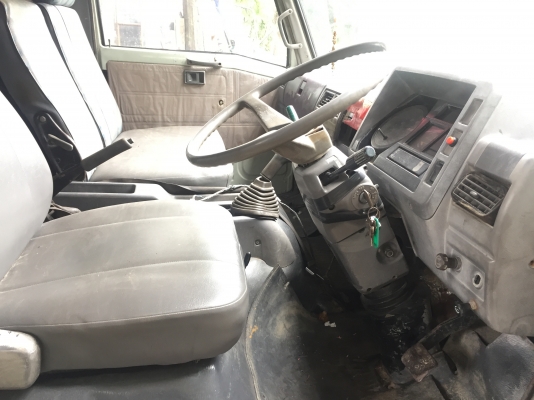 ขาย หัวHINO ซุปเปอร์เซีย fc มีขาดีดหน้า-ขาคำ้หลัง กันชนหน้า อุปกรณ์ครบพร้อมใช้