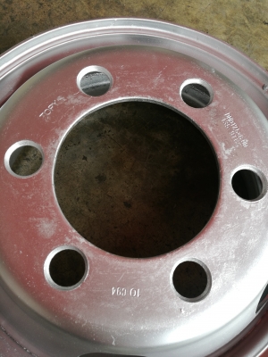 กระทะล้อTOPY 17.5 6รูมีหลายวง วงละ900 กระทะล้อTOPY 17.5 6รูมีหลายวง วงละ900