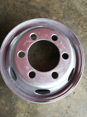 กระทะล้อTOPY 17.5 6รูมีหลายวง  วงละ900