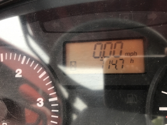 ขายรถไถคูโบต้า M8540 ใช้งาน 714 ชม. รถใช้ในไร่ เดิมทุกจุด เครื่องสมบูรณ์100\% จดทะเบียนปี 57 พร้อมอุปกรณ์ดันหน้า+ผาน3 ราคา 898,000 บาท สนใจโทร 081-9136451 , 087-8390653  ขอดูรูปเพิ่มเติม Line:bow6451 ค่ะ เล่มพร้อมโอน  ราคาจัดส่งฟรี ค่ะ