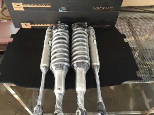 FOX Racing2.0 ใส่วีโก้4WD สภาพสวยวิ่งไม่เยอะ(เบิกใหม่มา59.000)