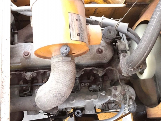 รถตัก ยี่ห้อ komatsu SD25-2