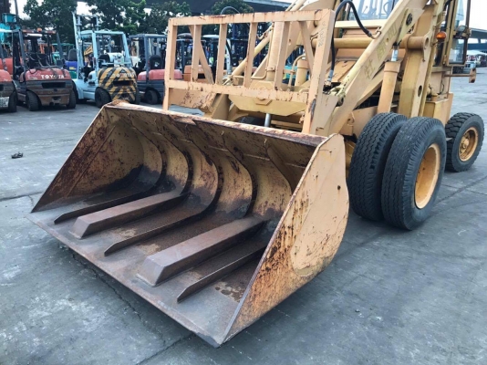 รถตัก ยี่ห้อ komatsu SD25-2