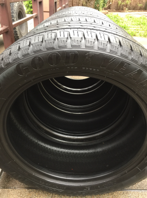 ยาง Goodyear 265 50 20 ปลายปี15 ดอกเต็ม ไม่มีปะ ใช้ยาว ราคาไม่แพง