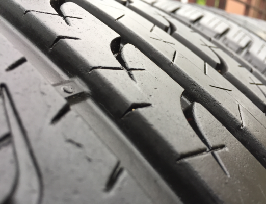 ยาง Goodyear 265 50 20 ปลายปี15 ดอกเต็ม ไม่มีปะ ใช้ยาว ราคาไม่แพง